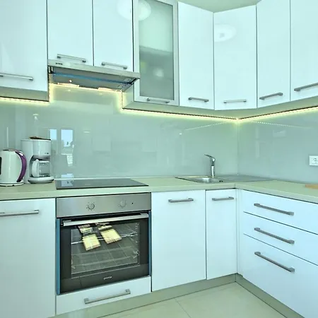 Lenka Ferienhaus Sveti Lovreč Pazenatički