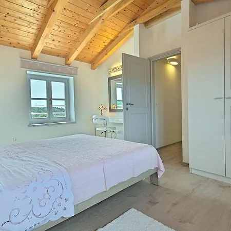 Ferienhaus Lenka Sveti Lovreč Pazenatički