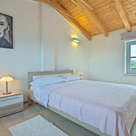 Ferienhaus Lenka *